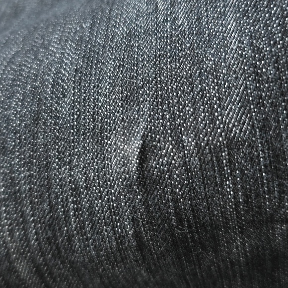 "Y&F Ying Feng" is a brand of black charcoal denim shorts  Size 10/11 - Picture 6 of 6